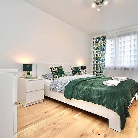 Rental Apartment Obrzezna Варшава Екстериор снимка
